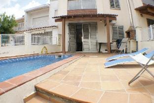 Casa 4 hab, 2 baños, piscina privada, amarre, wifi Vacation rental in Alt Empordà