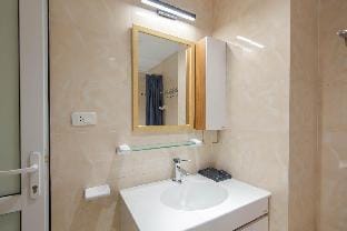 Hanoi white tone studio 48PKB 02 Apartment in Hanoi
