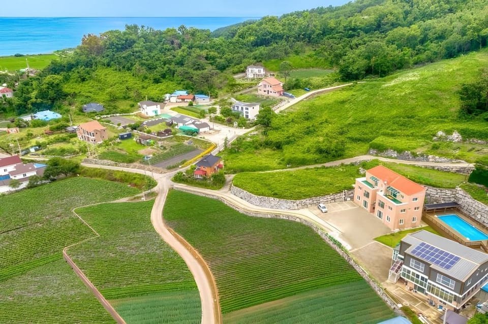 Ganghwa Paeng namu Pension Bed and Breakfast in Gyeonggi-do