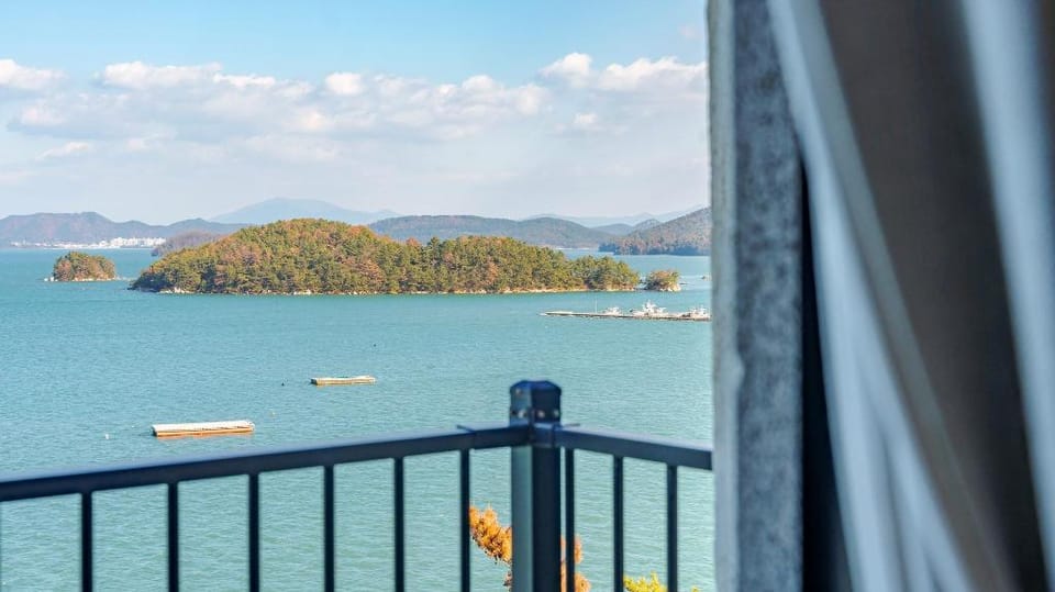 Yeosu dasi bom pension Vacation rental in South Korea