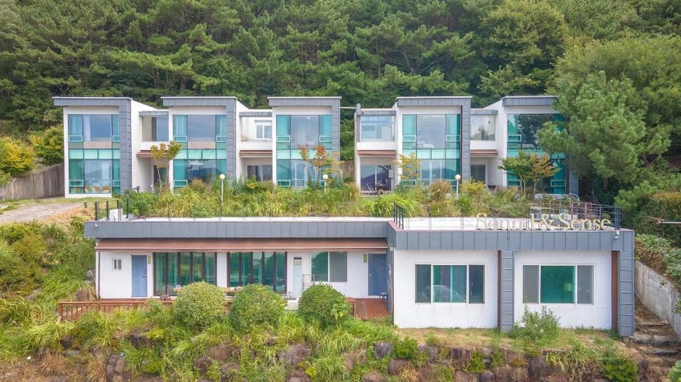 Geoje Ium Spa Pension / Sound & Sense Bed and Breakfast in South Korea