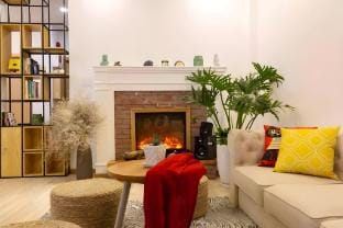 MAY MAY*The Spacious Studio* 5' to Xuan Huong Lake Apartment in Dalat
