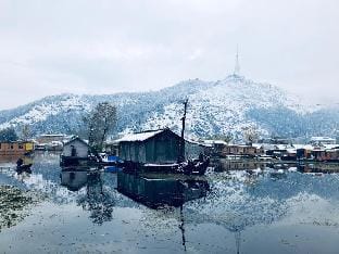 Houseboat Jewel Box  Vacation rental in India