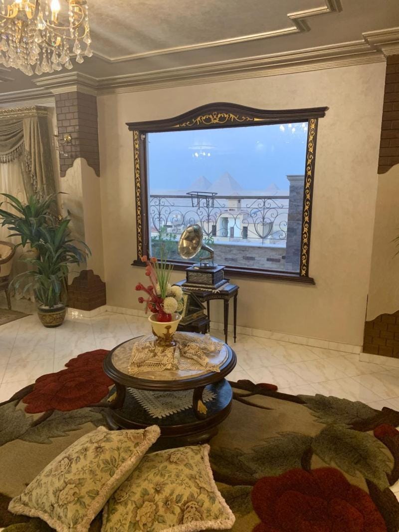 Royal Pyramid Palace Residence 3 bedroom apartment Vacation rental in Cairo