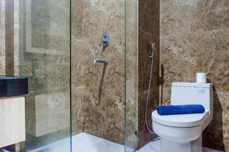Spacious Studio Room Apartment at Grand Sungkono Lagoon By Travelio Apartment in Surabaya