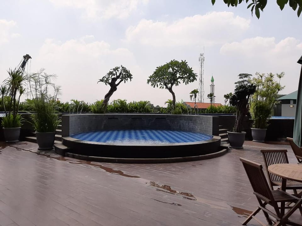 Comfy 2BR Apartment at Parkland Avenue By Travelio Apartment in West Java