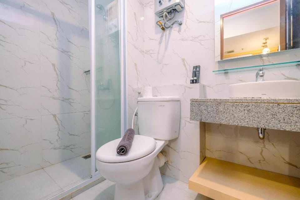 Studio Modern at Grand Kamala Lagoon By Travelio Apartment in West Java