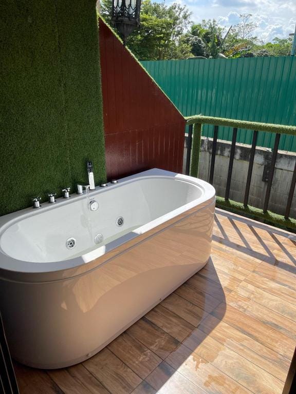 Noree Jacuzzi House Vacation rental in Chon Buri Changwat
