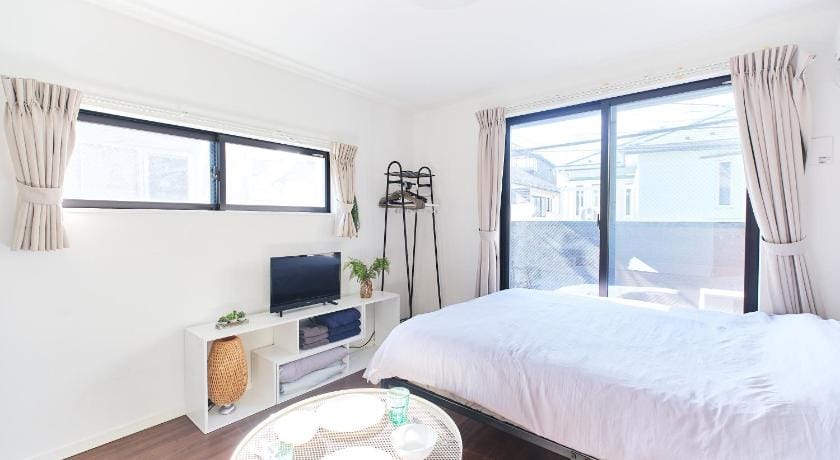 Base Hanegi Apartment Hotel in Kanagawa Prefecture