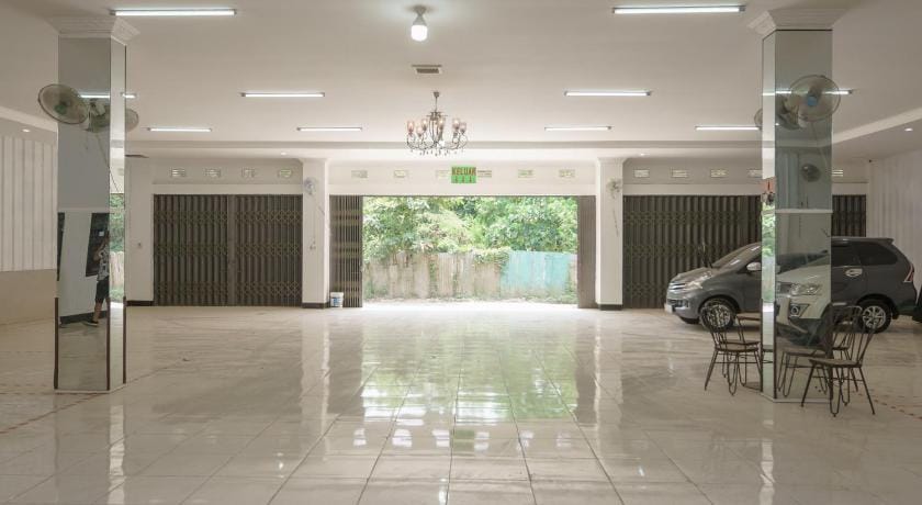 OYO 3420 Alex Hostel Hotel in Indonesia