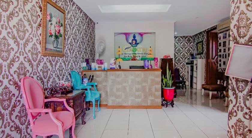 Hotel O Gayatri Residence Hotel in South Jakarta City