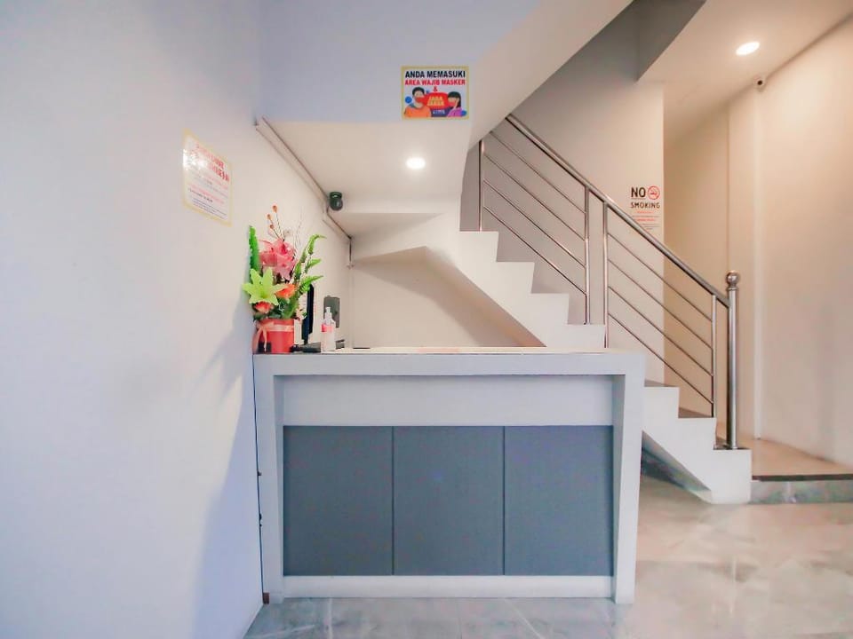 OYO 90306 Mmtc2 Guest House Hotel in Bandung