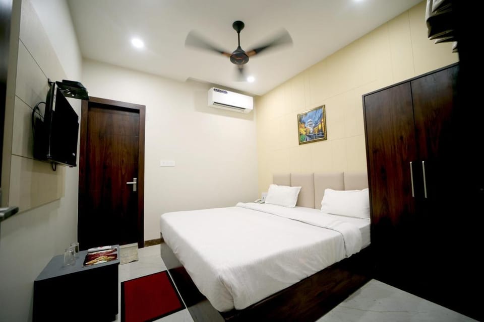 Hotel Royal Phoenix Hotel in Agra