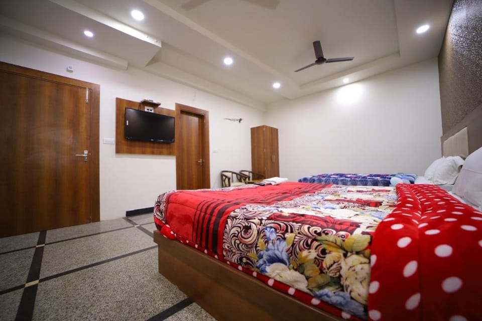 Hotel Royal Phoenix Hotel in Agra