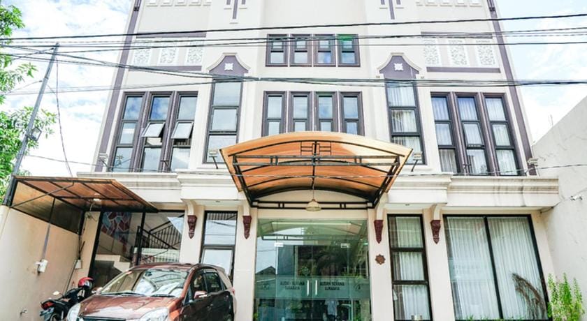 Audah Syariah Residence Mitra RedDoorz Hotel in Surabaya