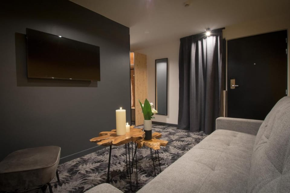 L' Hôtel & Spa Ribeauville-proche Colmar & Haut Koenigsbourg Hotel in Ribeauvillé