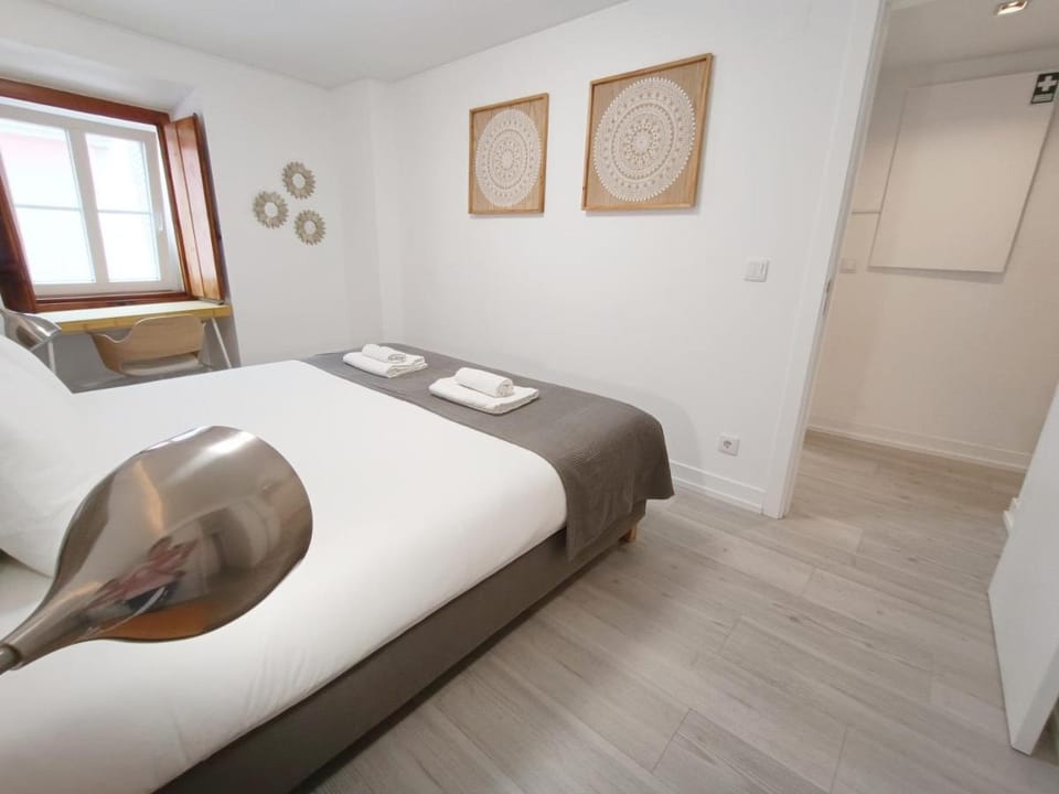 Lisbon Center Quiet Apartment-Lapa 2 bathroom Apartment in Lisbon