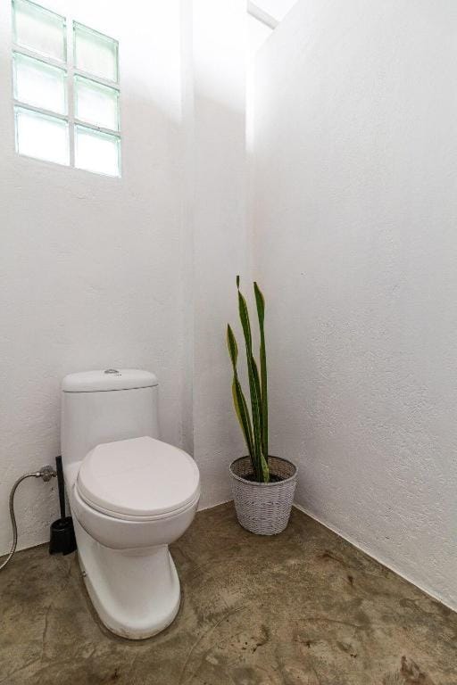 Modern native style, 1 min to Tuason beach (sky) Vacation rental in Makati