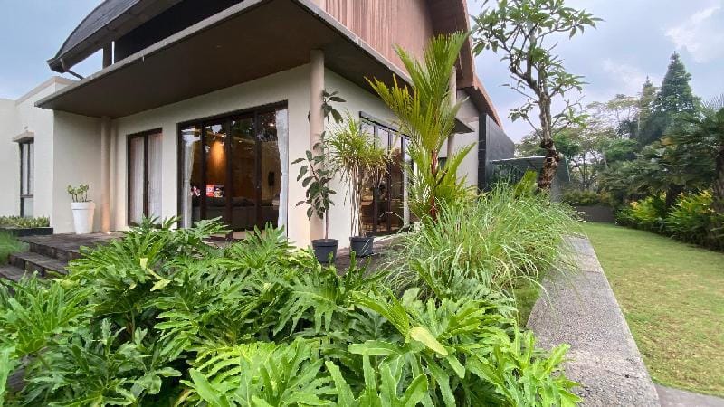 The Most Luxury Villa In Vimala Hills Villa in West Java