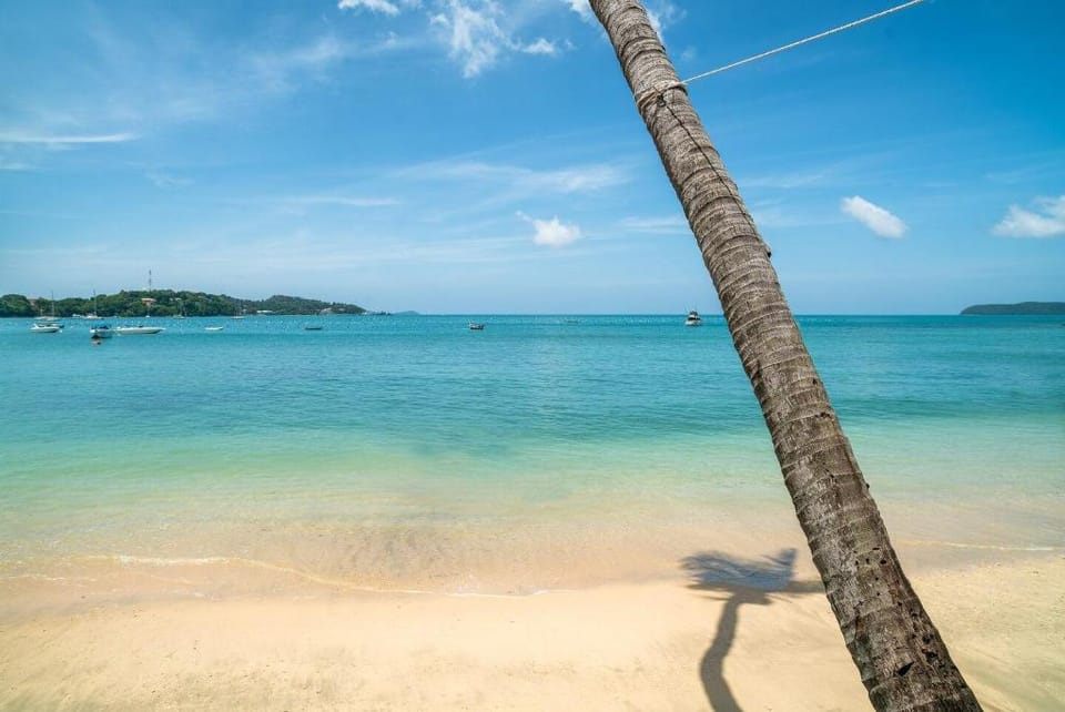 Beachfront 5 Bed apartment with pool & jacuzzi Apartment in Wichit