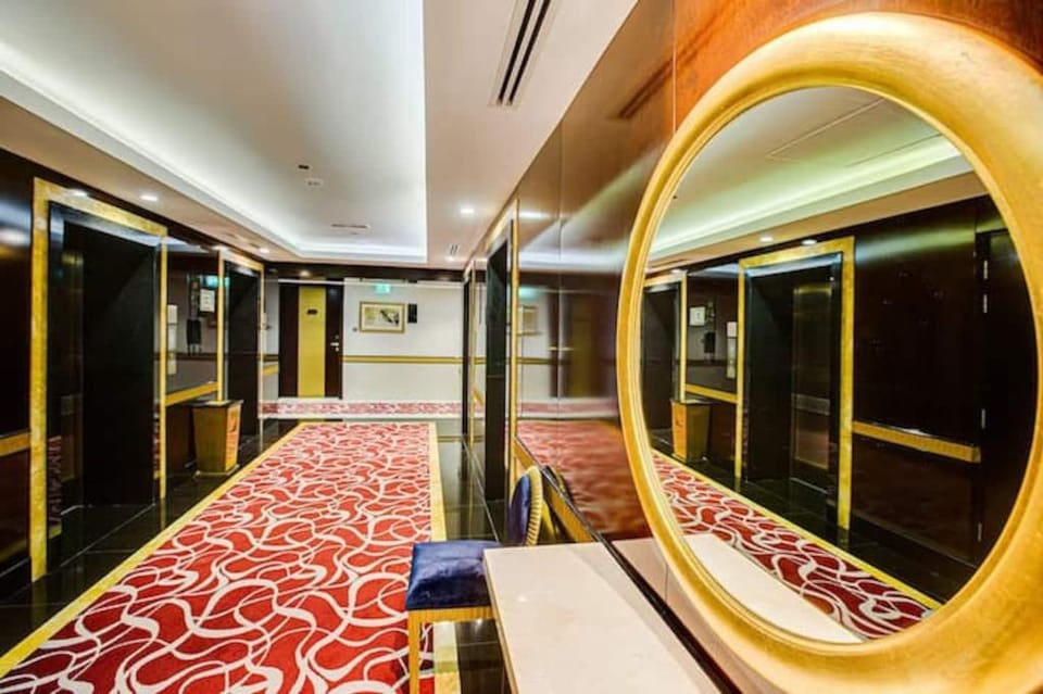 Stunning Burj Khalifa View 1 BR in ♥ of Downtown Apartment in Dubai