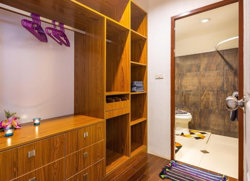 Beachfront Pool Apartment perfect for families Apartment in Wichit