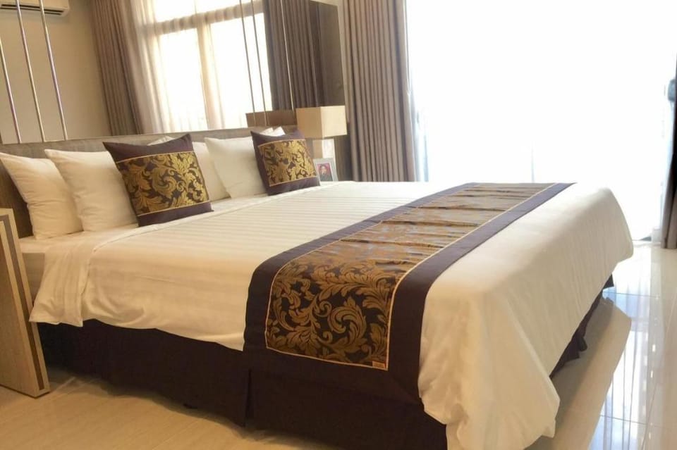 Romantic Apartment - Luxury- Near City * Pool Apartment in Ho Chi Minh City