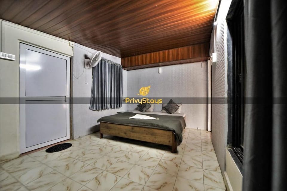 Green Lagoon Bungalow With Private Pool Vacation rental in Alibag