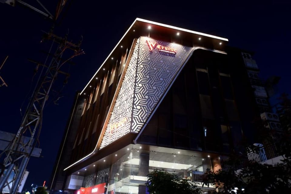 JW Cruise Hotel in Rajasthan