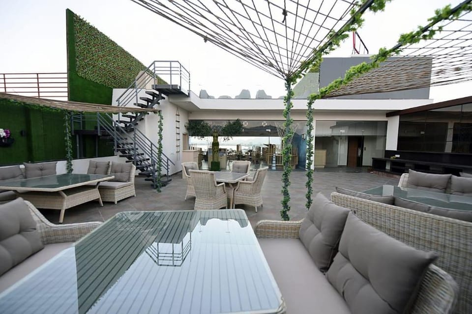 JW Cruise Hotel in Rajasthan