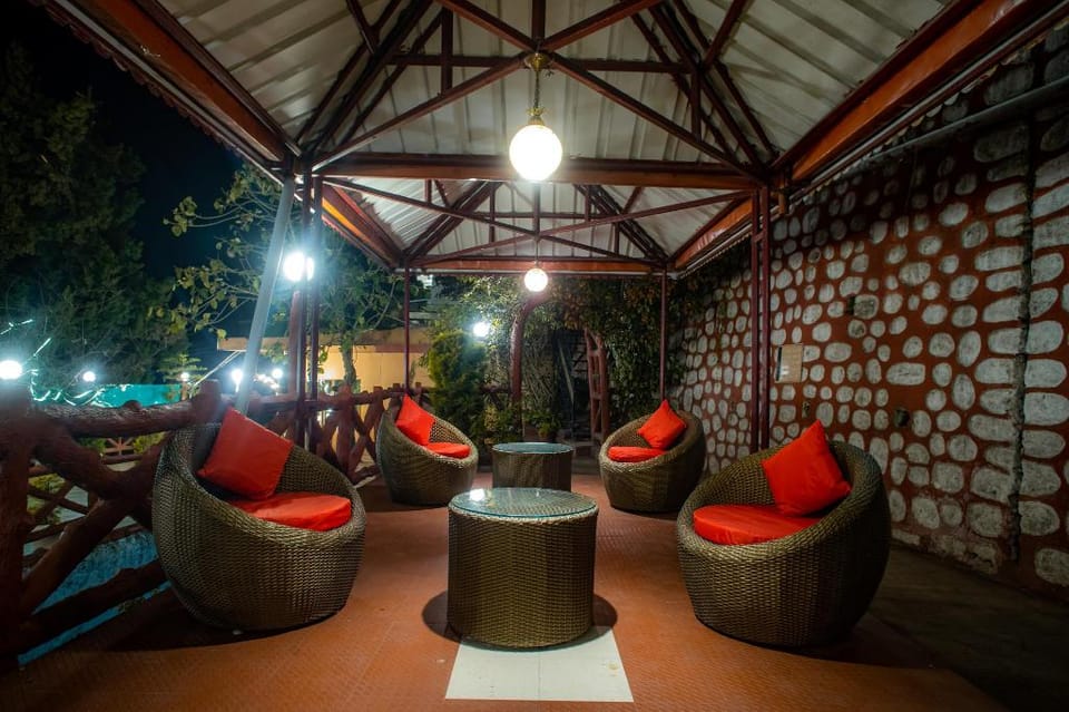 CEYONE CLASSIC FALL RESORT Hotel in Uttarakhand
