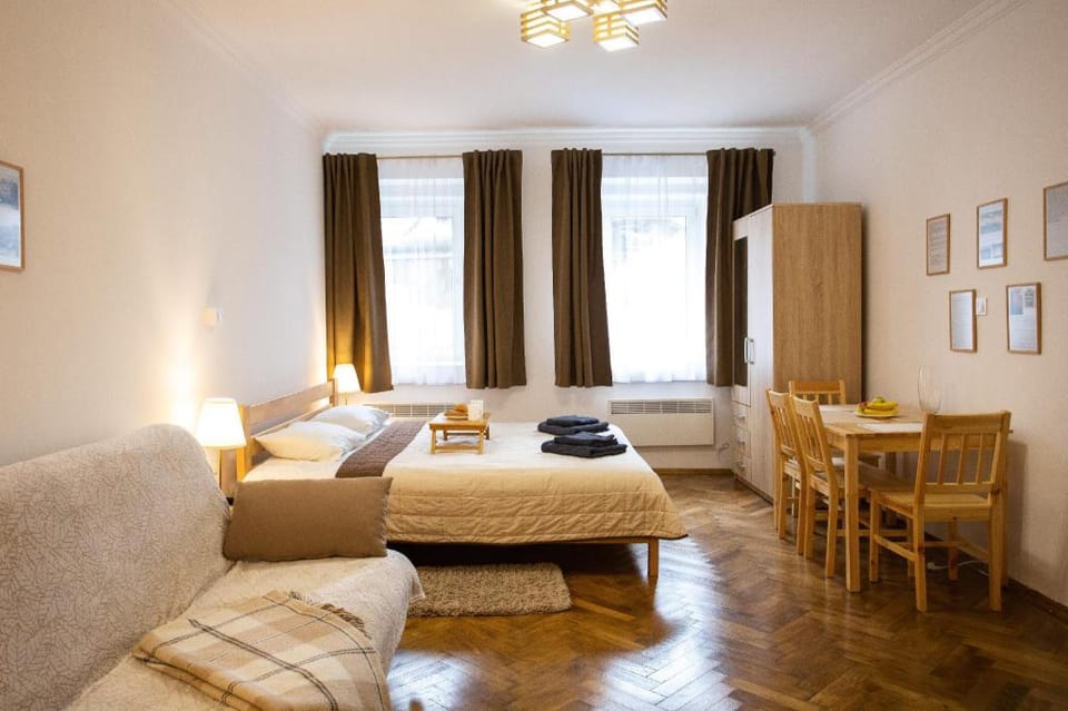 Peaceful: Luxury studio on Rynok Square (quiet) Apartment in Lviv