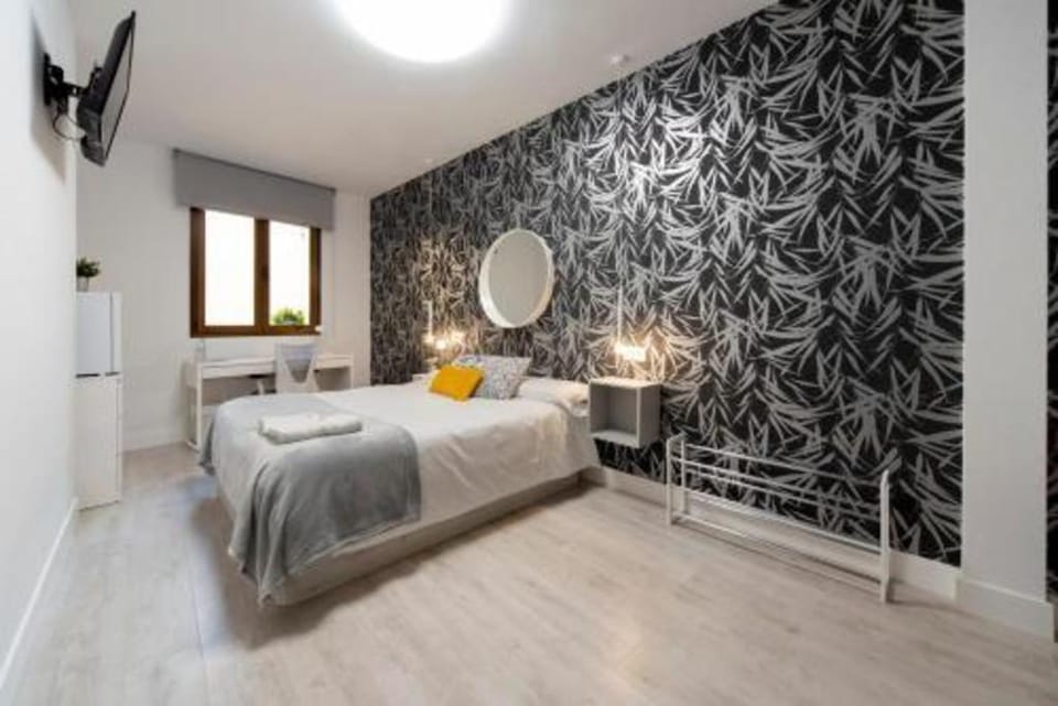 Vizcainos Home Away Bed and Breakfast in Segovia