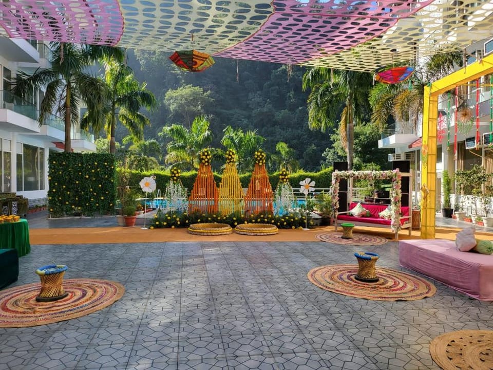 Avenue 18 Resort Hotel in Uttarakhand
