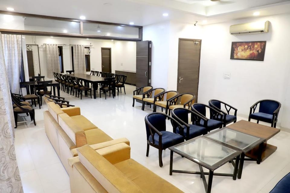 HOTEL HOLLYWOOD HEIGHTS Hotel in Punjab, India