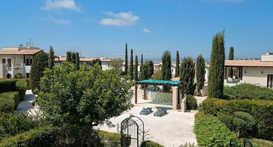 First floor apartment DD12 - close to communal pool, Helios Heights, Aphrodite Hills Resort Apartment in Kouklia