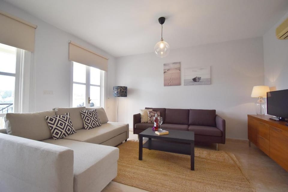 Apartment U3 - with beautiful ravine and sea views in the heart of Aphrodite Hills Resort Apartment in Kouklia