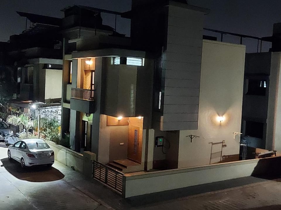 CA Vishal Thakkar home Villa in Vadodara