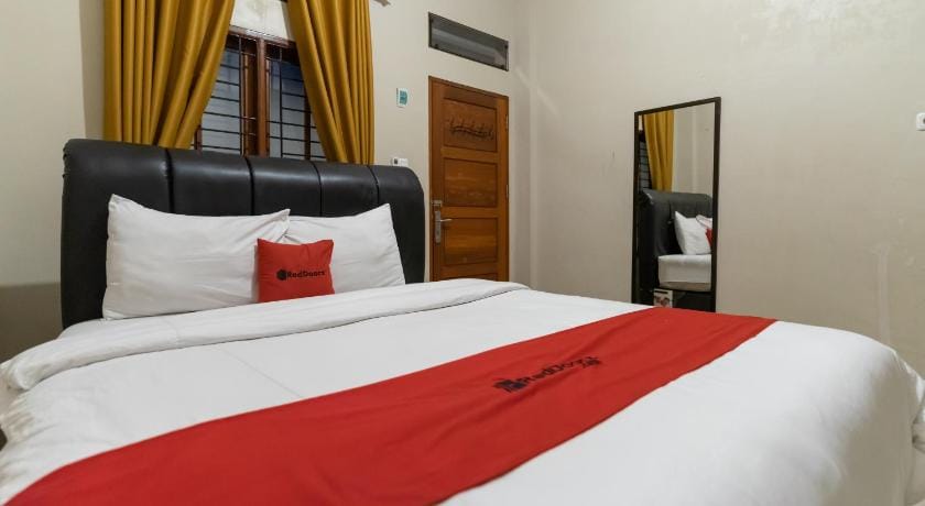 RedDoorz @ Joyce Guest House Medan Hotel in Indonesia