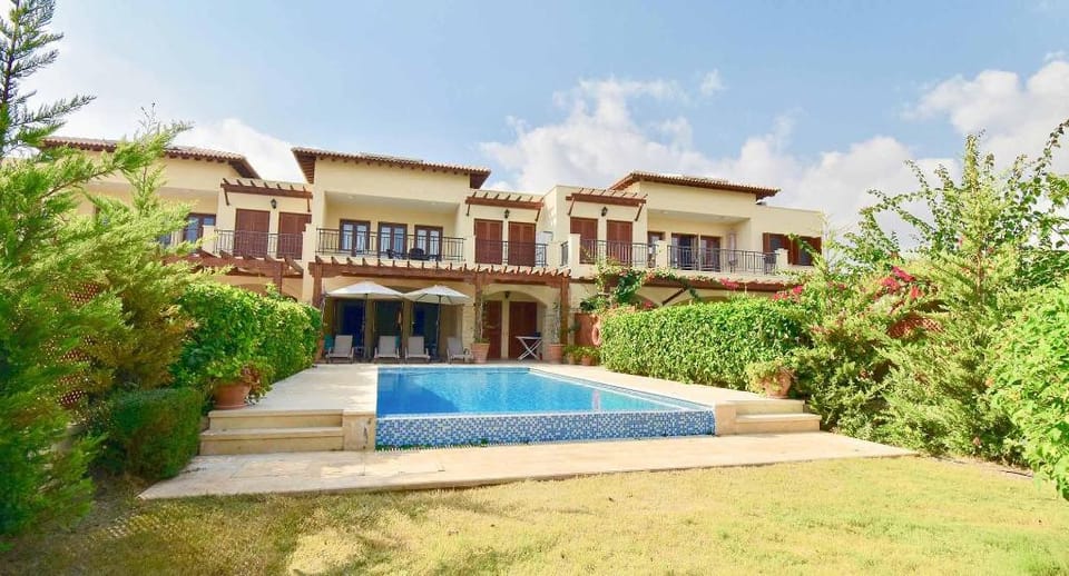 Modern ground floor apartment with private pool 'AT02' on Alexander Heights, Aphrodite Hills Resort Apartment in Kouklia
