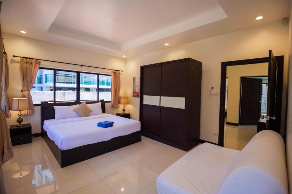 Pratumnak 6 Pool Villa Pattaya  Villa in Pattaya City