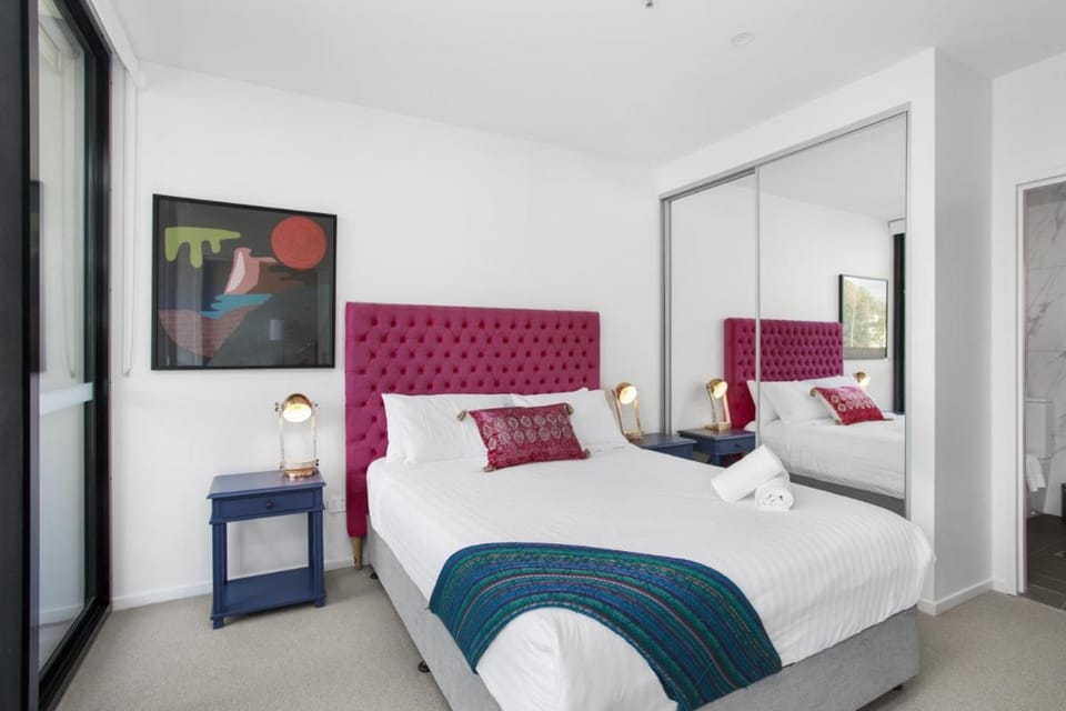 Boutique Unit with Huge Terrace near Cafes & Shops Apartment in Canberra