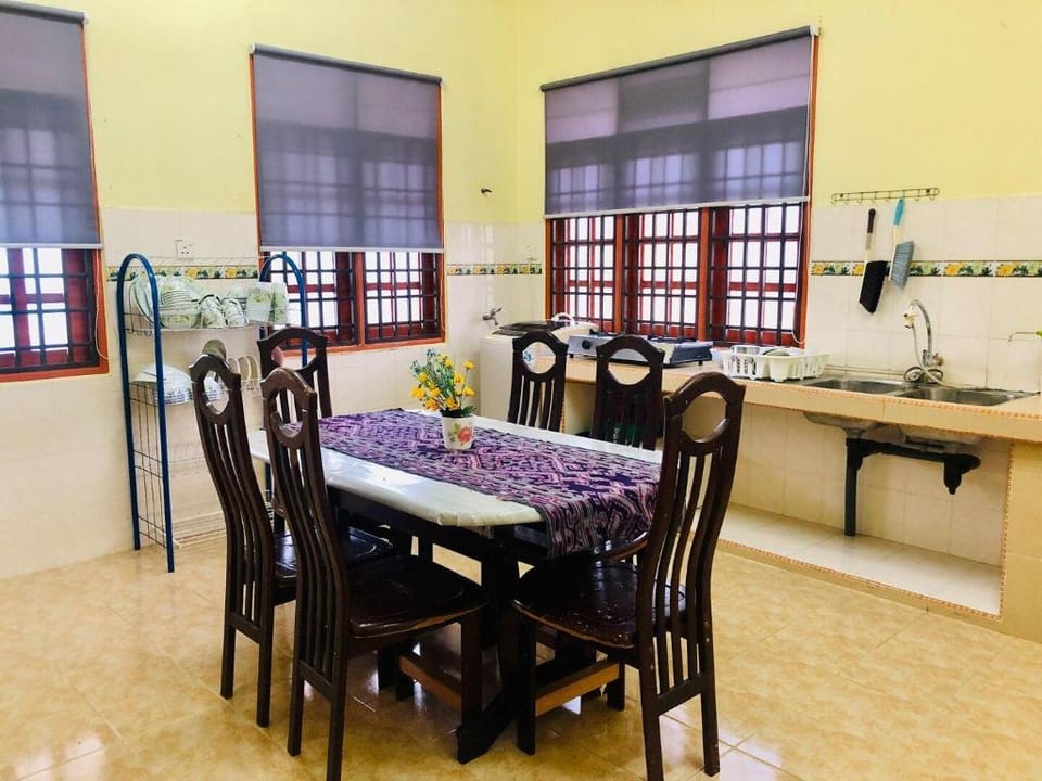 Suki Homestay 2 - Spacious Suburbs Bungalow Vacation rental in Terengganu, Malaysia