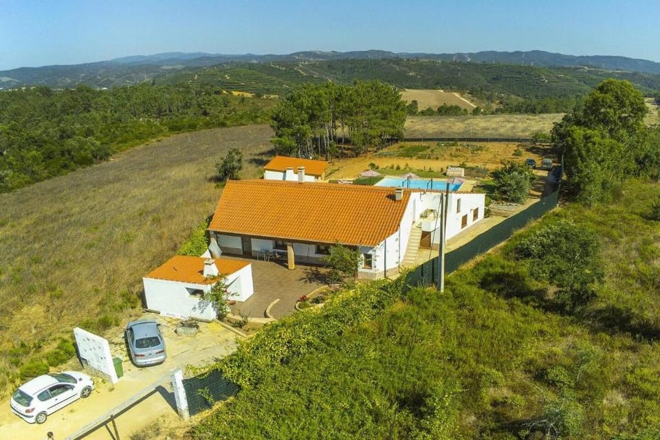 H-Vale dos Homens Beach Room Guesthouse in Aljezur Vacation rental in Faro District