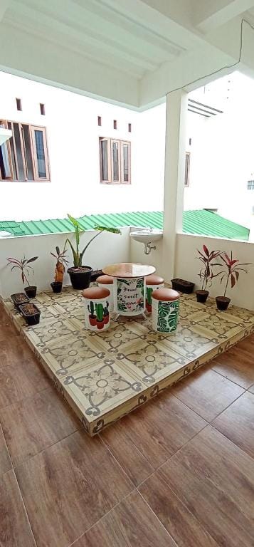 Alamii Kaoem Guesthouse Hotel in West Java
