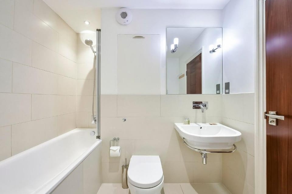 Premium serviced apartment in historic Bloomsbury Apartment in London Borough of Islington