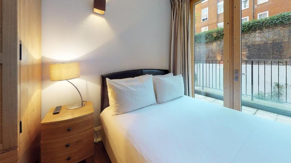 Large family apartment with terrace Apartment in London Borough of Islington