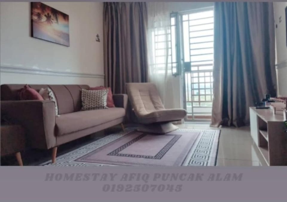 Homestay AFIQ near UiTM/Hosp Puncak Alam @Sentrovu Apartment in Selangor, Malaysia