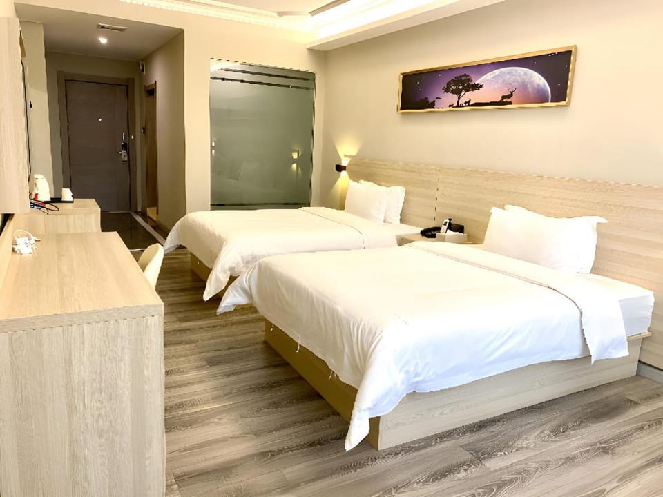 JTOUR Inn Maoming Huazhou Beijing Road Railway Station Hotel in Shanghai