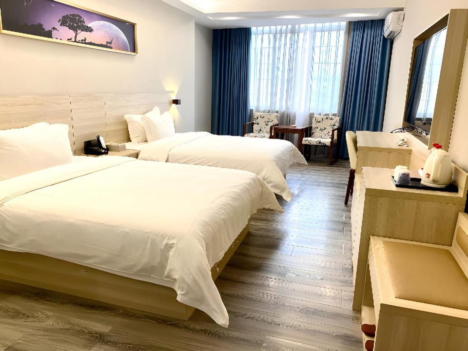 JTOUR Inn Maoming Huazhou Beijing Road Railway Station Hotel in Shanghai